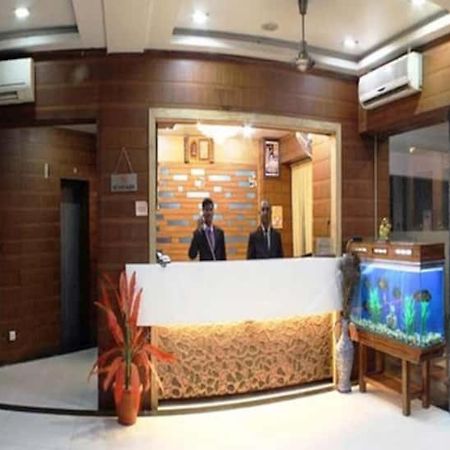 Hotel Puneet International Райпур Екстер'єр фото