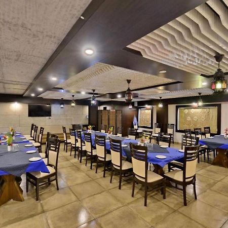 Hotel Puneet International Райпур Екстер'єр фото